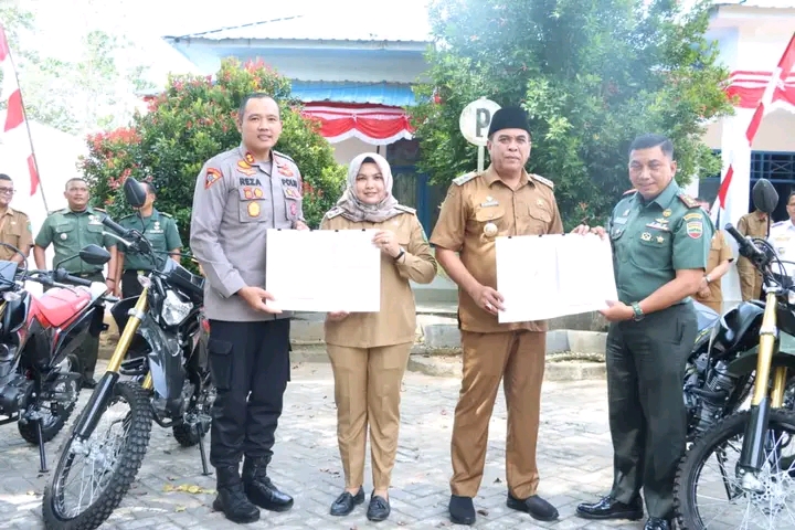 Kapolres Madina, Terima Hibah Kendaraan Dari Pemkab Madina