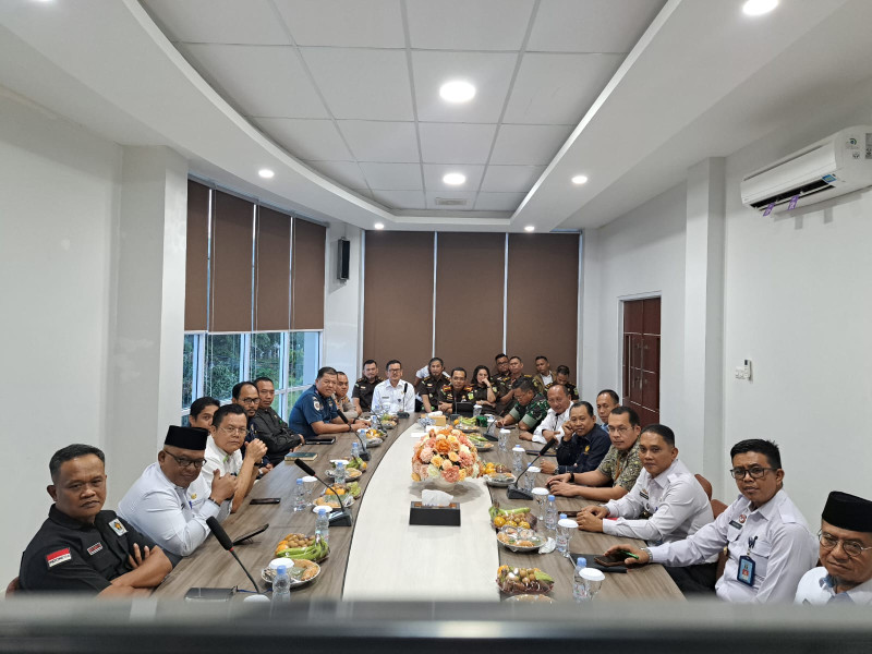 Kajari Dumai Pimpin Forum Konsultasi Publik bersama Forkompinda dan Media