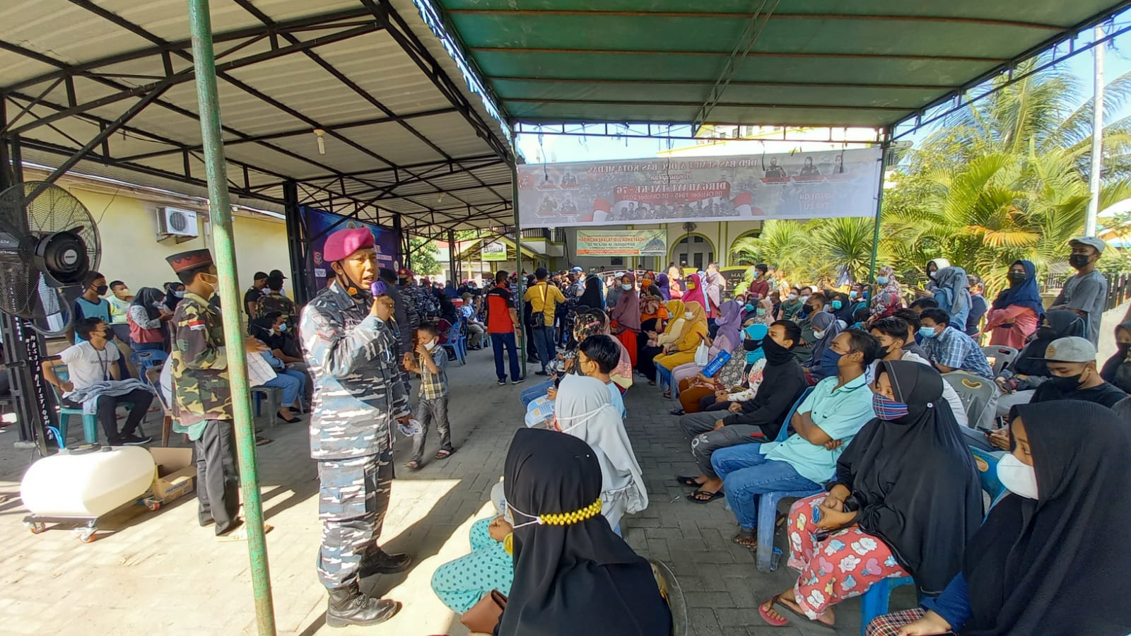 Keinginan Untuk Mendapatkan Vaksin,Warga Tanah 600 Dapat Vaksin Dari TNI AL Lantamal I