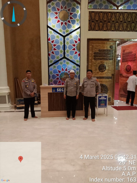 Polsek Dumai Timur Mengelar Sholat Subuh Berjamaah  Dumai Islamic Center