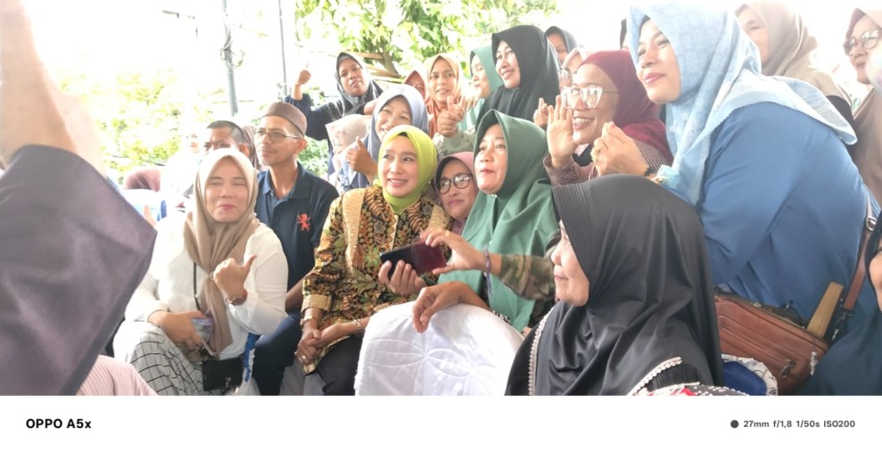 Hj. Farida H. Saad, SE Anggota  DPRD Riau Silaturahmi dan Sosialisasi Kota Dumai