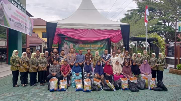 Kejaksaan Negeri Aceh Timur Gelar Pasar Murah