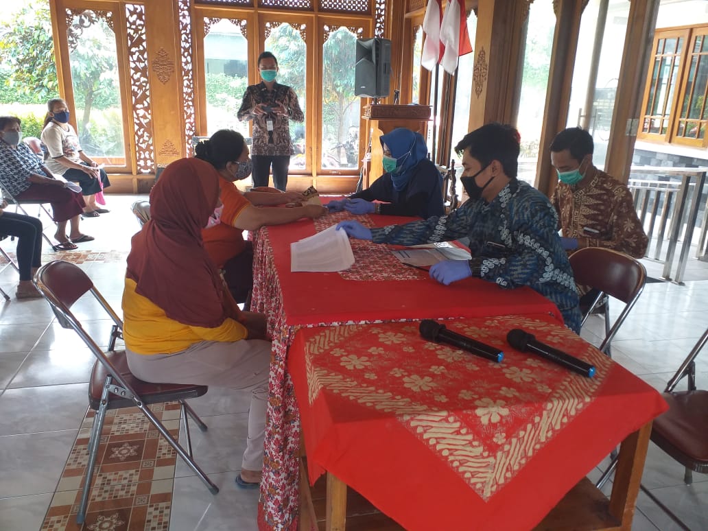 252 KKS dibagikan untuk Keluarga Penerima Manfaat di Kelurahan Jagalan
