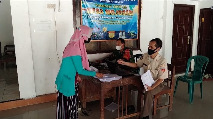 Kompak Tiga Pilar Karanggede Kawal Vaksinasi 