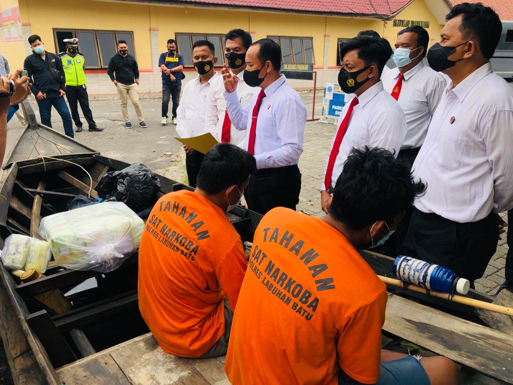 Dua Nelayan penemu  25 kg sabu-sabu menjadi tersangka.