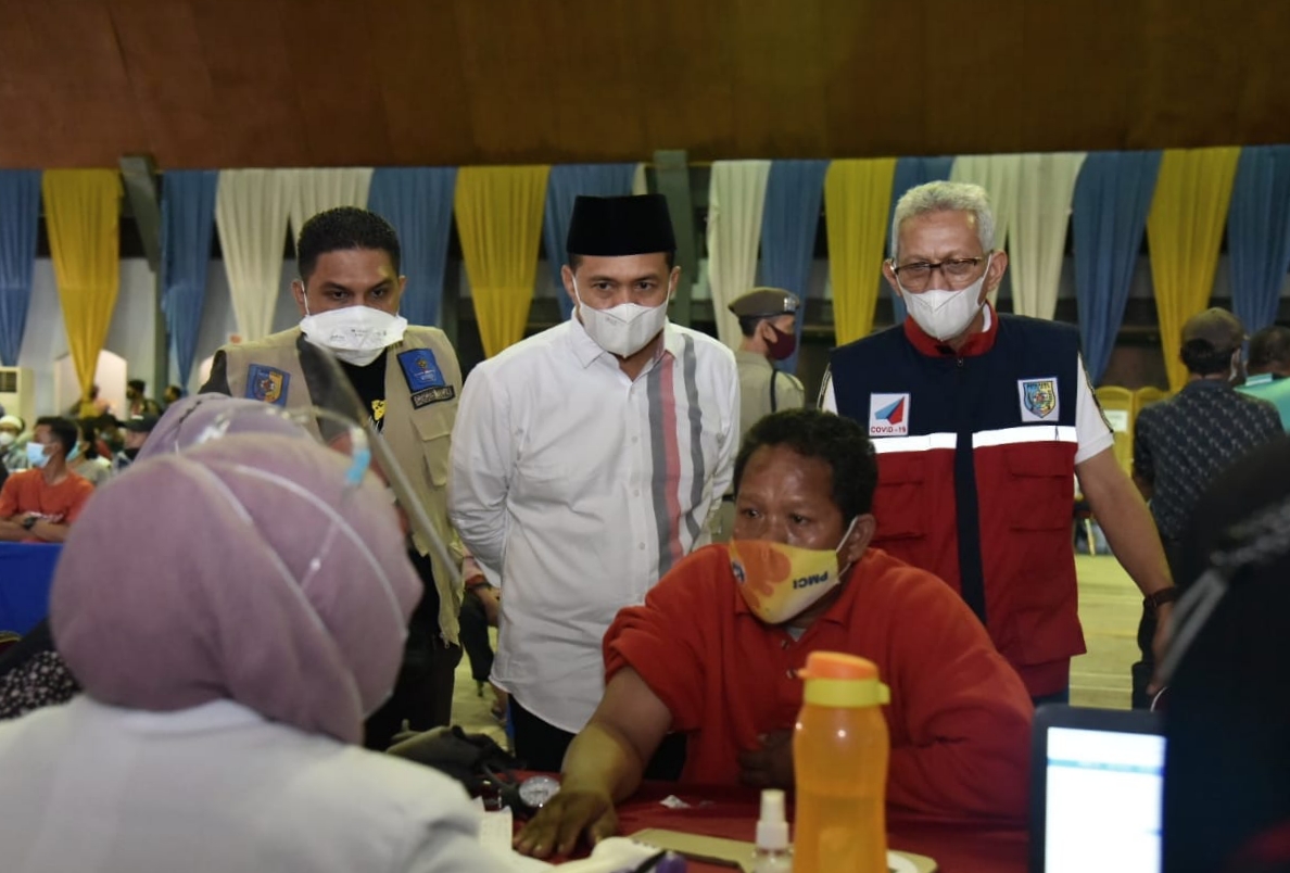 Ribuan Warga Ikuti Program Vaksinasi Massal Di GOR Inalum & 13 Puskesmas Se Kabupaten Baru Bara 