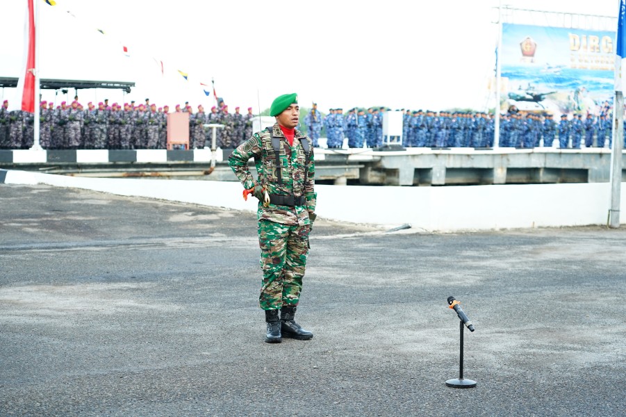 703 Prajurit Getarkan Dermaga Belawan di HUT ke-81 TNI
