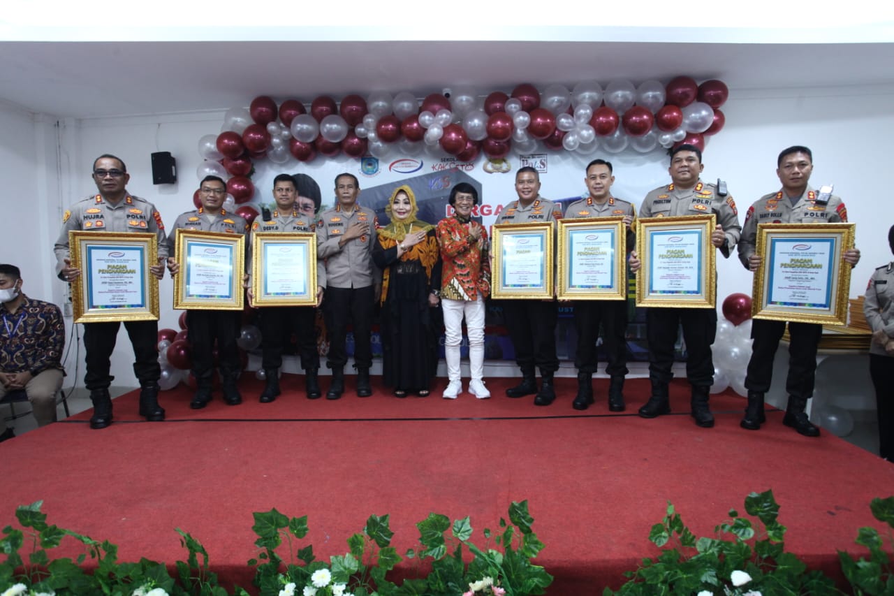 Polres Dumai Raih Penghargaa Kal Seto Award 2022 dan Polisi Selebritis