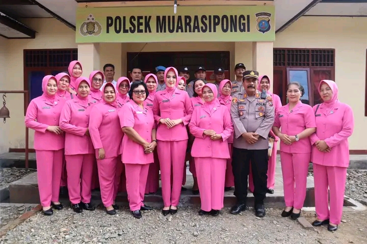 Ketua Bhayangkari Cab. Madina Kunjungan Kerja Ke Tiga Polsek