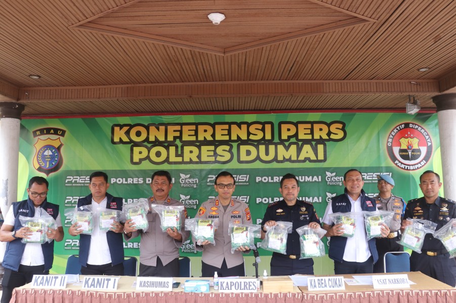 Polres Dumai Rilis Pengungkapan 25,8 Kilogram Sabu Senilai Rp26 Miliar, Tiga Tersangka Diamankan
