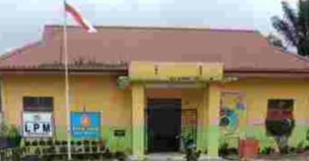 Lapor Bapak Bupati ! Kantor kepala Desa Mungkur  Siempat Rube Tutup Waktu Jam Kerja