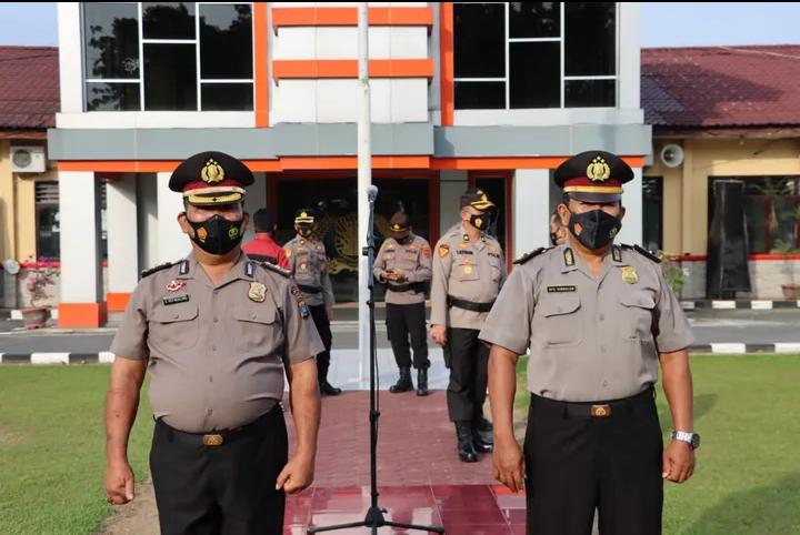 Kompol Drs.Hermannsyah Pimpin Apel Korp Raport kenaikan pangkat pengabdian Personel Polres Labuhanba