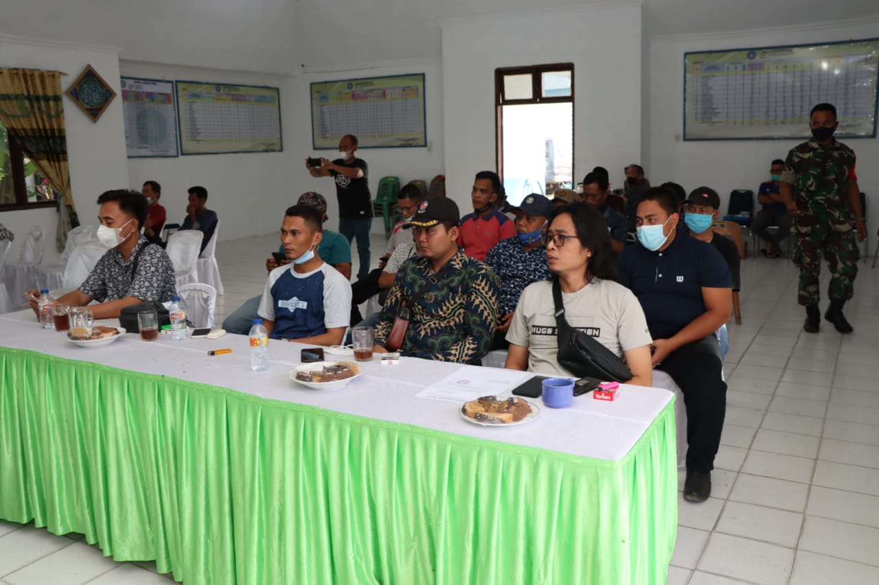 Kumpulkan Para Sekdes,Kapolres Belawan Genjot Vaksinasi di Hamparan Perak