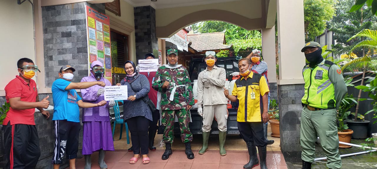 Kodim 0735 Surakarta: Masjid dan Gereja Tak Luput Dalam Penyemprotan Desinfektan