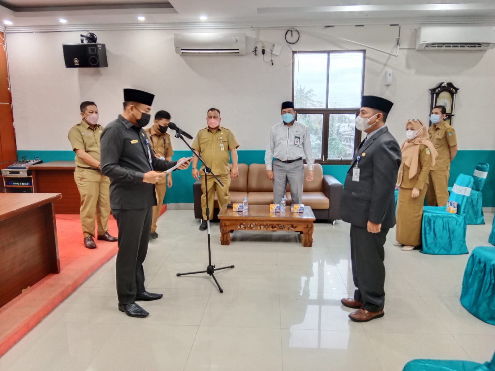 Direktur  Utama RSUD Dumai drg Ridhonaldi melantik Fazrul Basri