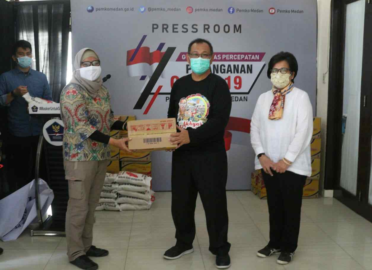 PT Tirta Lyonnise Bagi Warga Terdampak Covid-19
