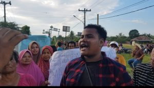 Aksi penutupan jalan Umar Baki Binjai oleh warga menjadi perhatian Walikota