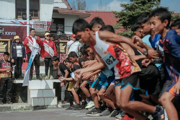 Bupati Eddy Berutu Apresiasi Kualitas dan Konsistensi Ikatan Sarjana Olahraga Dairi