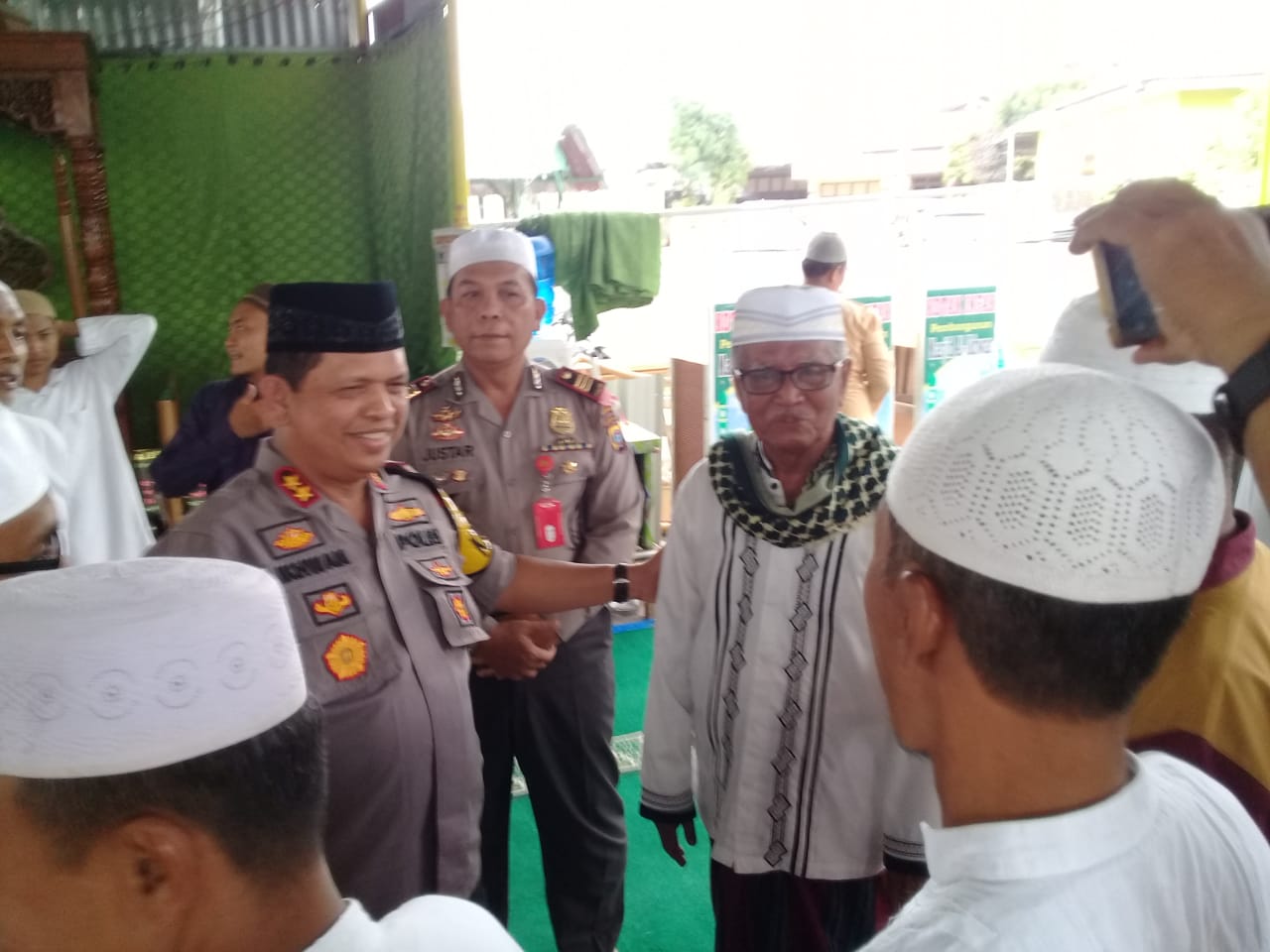 Usai Salat Jumat di Mesjid Al-Ikhwan, Kapolres Belawan Sampaikan Pesan Kamtibmas 