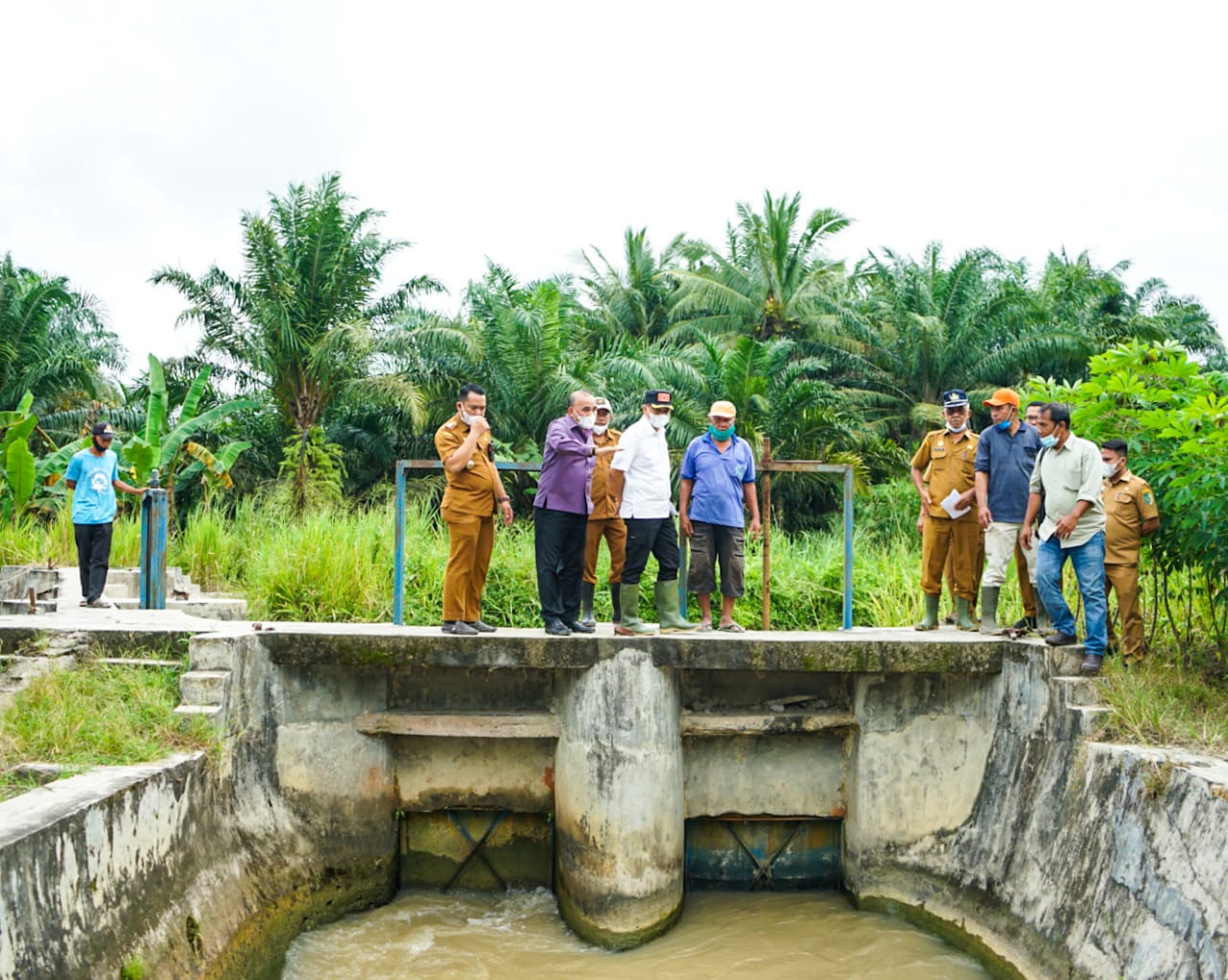 Tanggapi Keluhan Warga, Bupati Zahir Tinjau Saluran Irigasi Sei Jintan Kwala Gunung
