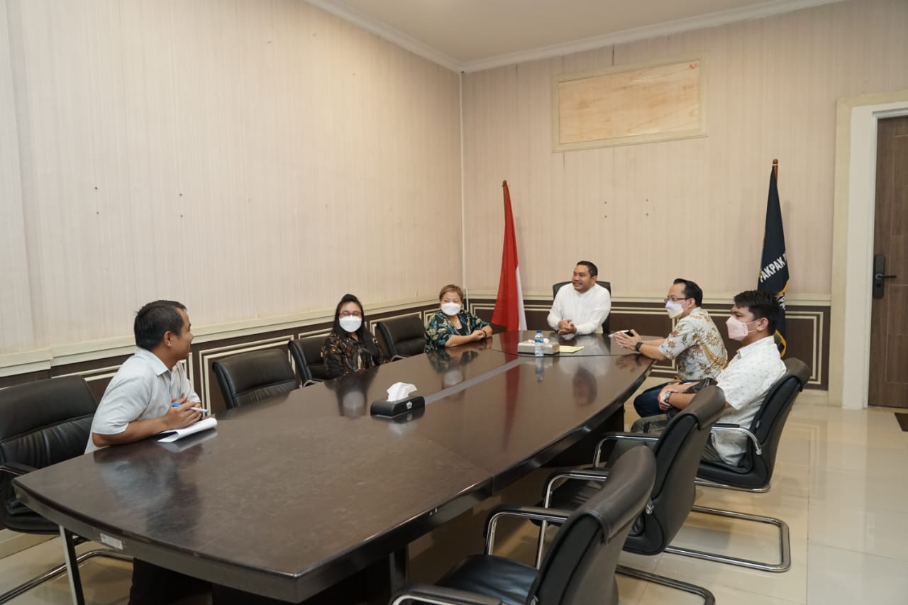 PIMPINAN YAYASAN PERPUSTAKAN INJIL SUMUT KUNJUNGI PAKPAK BHARAT