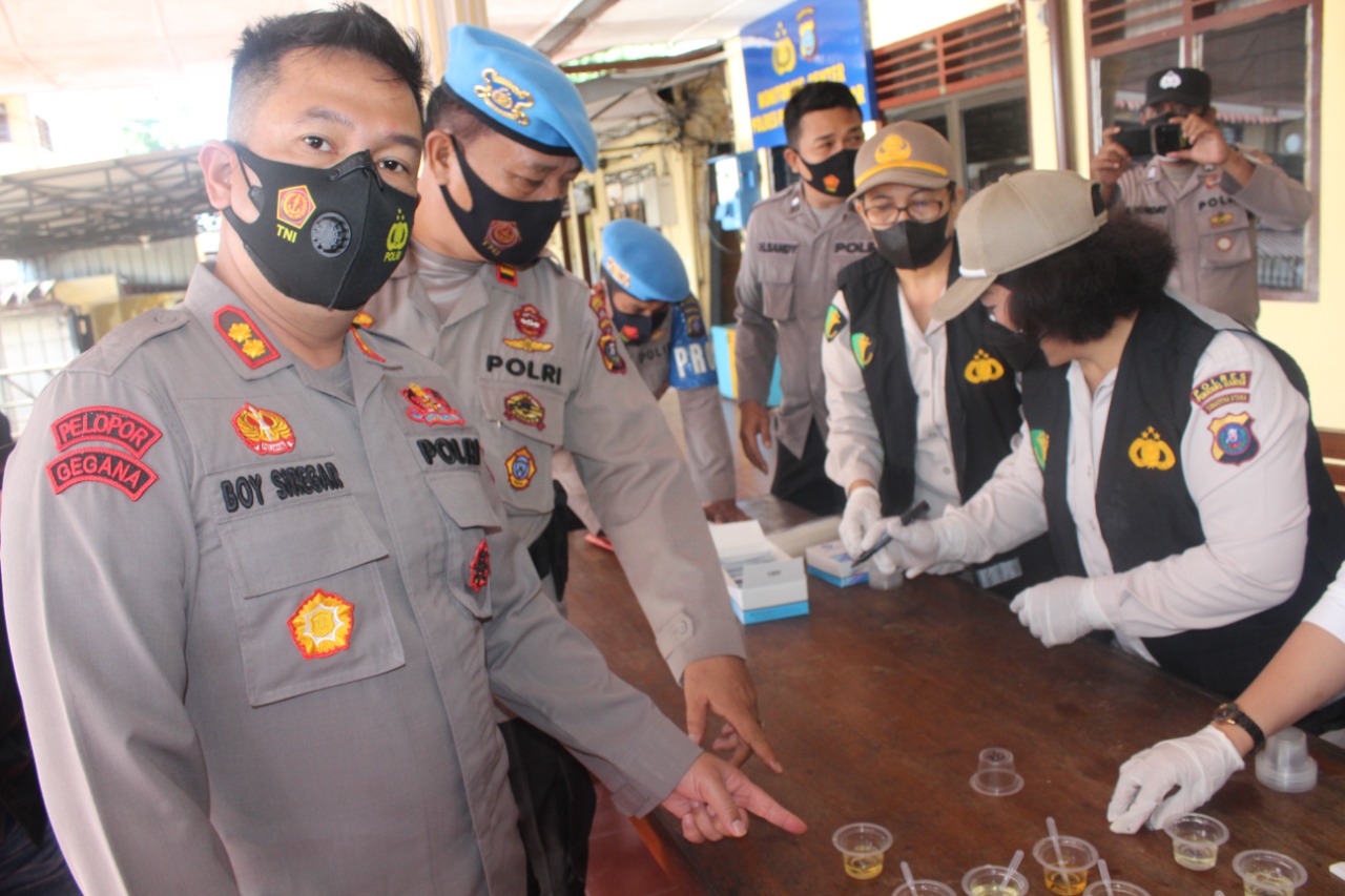 Mengejutkan, Polres Pematangsiantar Lakukan Tes Urine Dadakan
