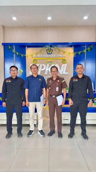 Edmon Rizal, S.H, M.H Pimpin Proses Pembukaan Lelang Barang Rampasan Di KPKNL Dumai