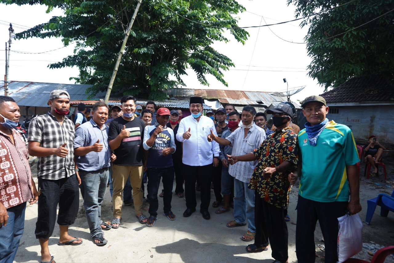 Sekdakab Asahan Berikan Bantuan Pribadi Kepada 65 Orang Supir Pariwisata