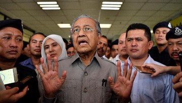 Klaim Menang, Mahathir Protes Komisi Pemilu Tak Umumkan Hasil