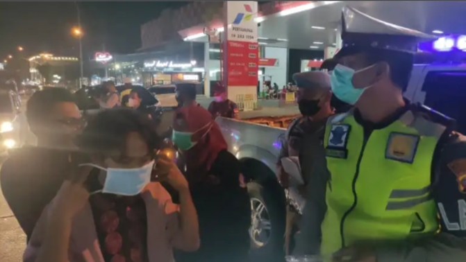 Kembali,Personil Polresta Deli Serdang Melaksanakan Patroli dan Operasi Yustisi Di Malam Hari