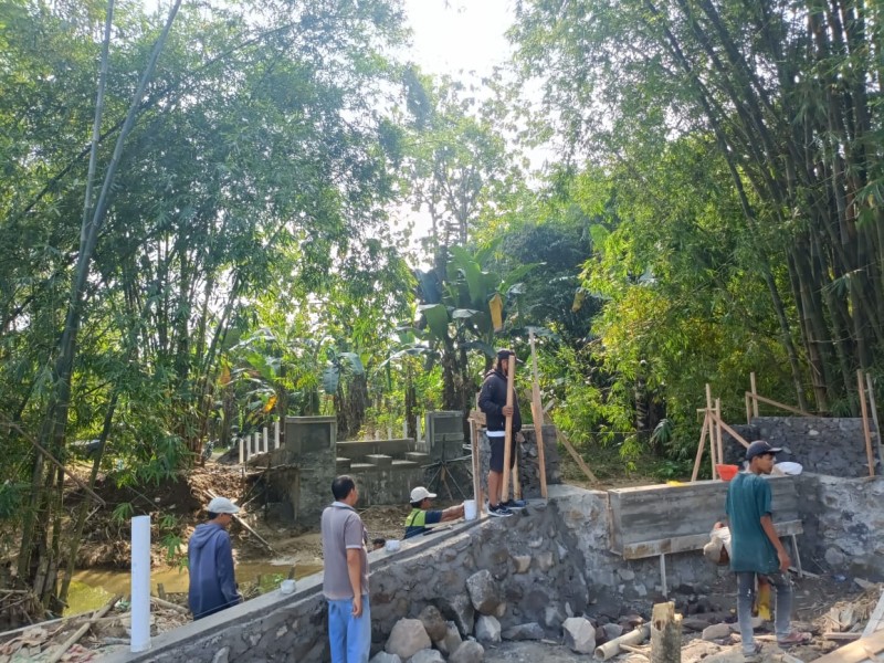 Progres Pesat! Jembatan Beton Garuda di Sambeng Kian Kokoh dan Mendekati Rampung