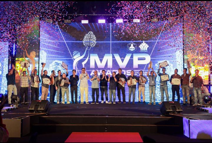 Apresiasi Kinerja Karyawan, Unit Kerja dan Kebun, PalmCo Regional 1 Serahkan MVP Award Tahun 2023