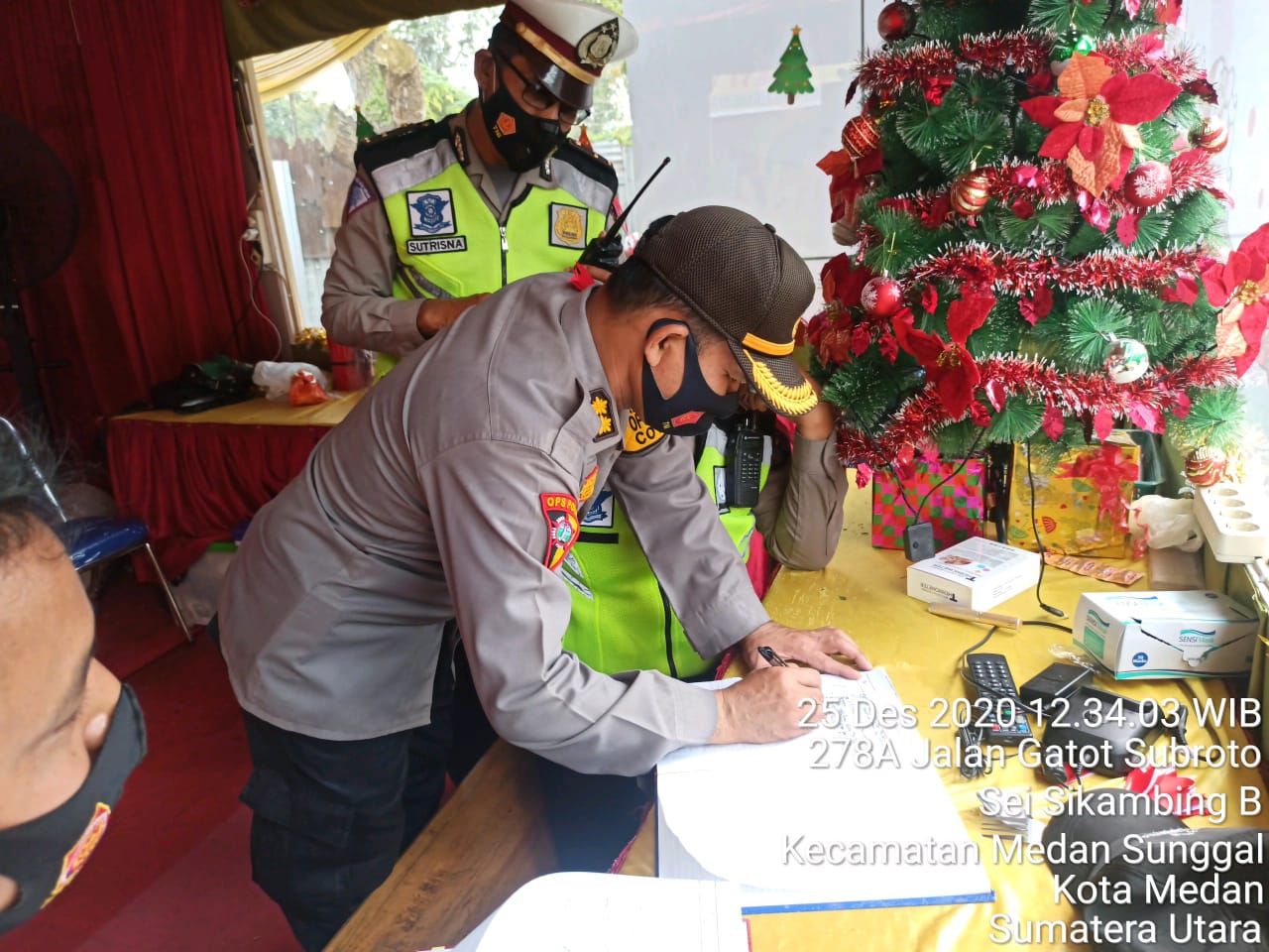 Kabag Ops Polrestabes Medan Cek Pos Pam X Manhattan Polsek Medan Helvetia