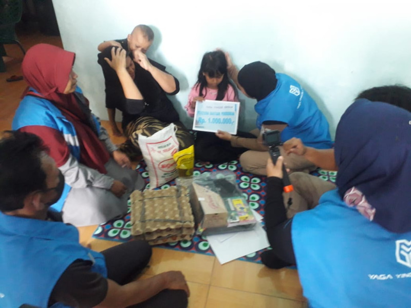 Tim Yaga Yingde Sumut Exis, Salurkan Bantuan Siswa Kurang Mampu