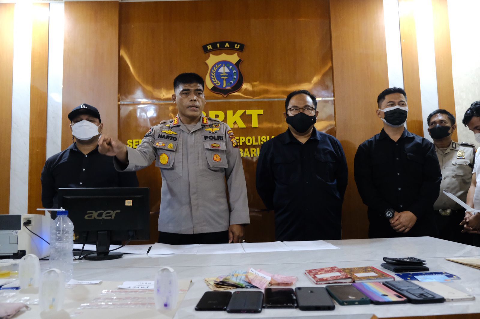 Diawal Operasi Tertib Ramadhan Lancang Kuning, 31 Paket Sabu, Alat Bong dan 10 Pelaku Diamankan