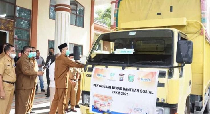 Walikota Dumai H. Paisal Launching Bantuan PPKM Darurat dan Pelepasan Mobil Bantuan Kemensos RI