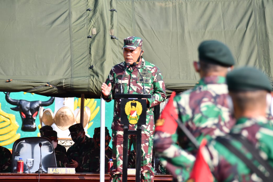 Kasum TNI:  Tugas Pamtas Yang Diemban Prajurit Yonif Raider 400/BR Adalah Kehormatan
