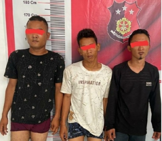 Doorrrrr, Di Tembak Polisi Pelaku Jambret Handphone Di Depan Kampus Nomensen Kota Medan
