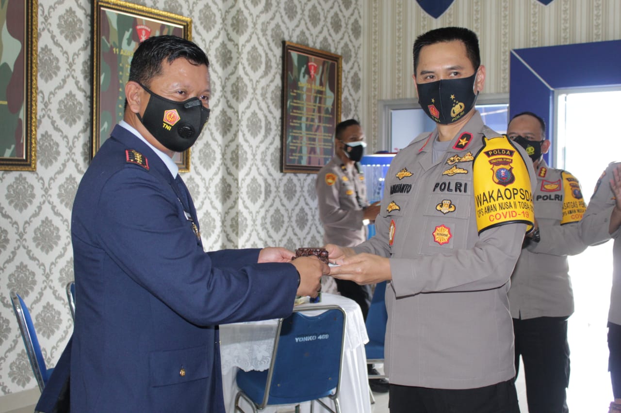 HUT TNI AU Ke- 75, Waka Polda Sumut Berikan Kejutan pada Wing III Paskhas