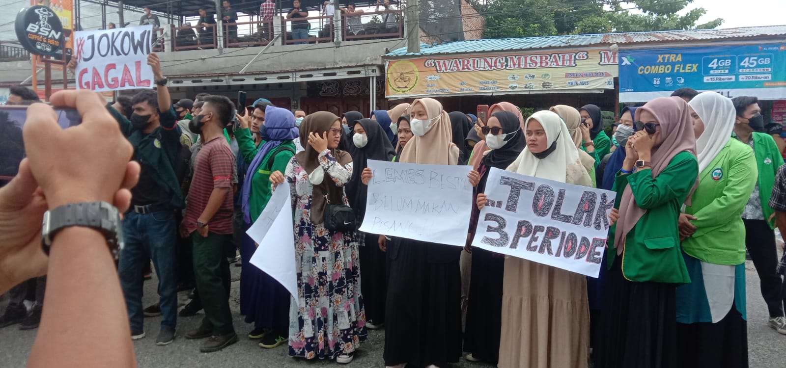 Ratusan Mahasiswa dan Masyarakat datangi kantor DPRD Labuhanbatu