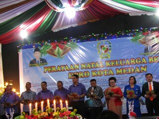 Perayaan Natal DPRD Medan dan Wartawan Tahun 2017  Berlangsung Sukses Penuh Sukacita