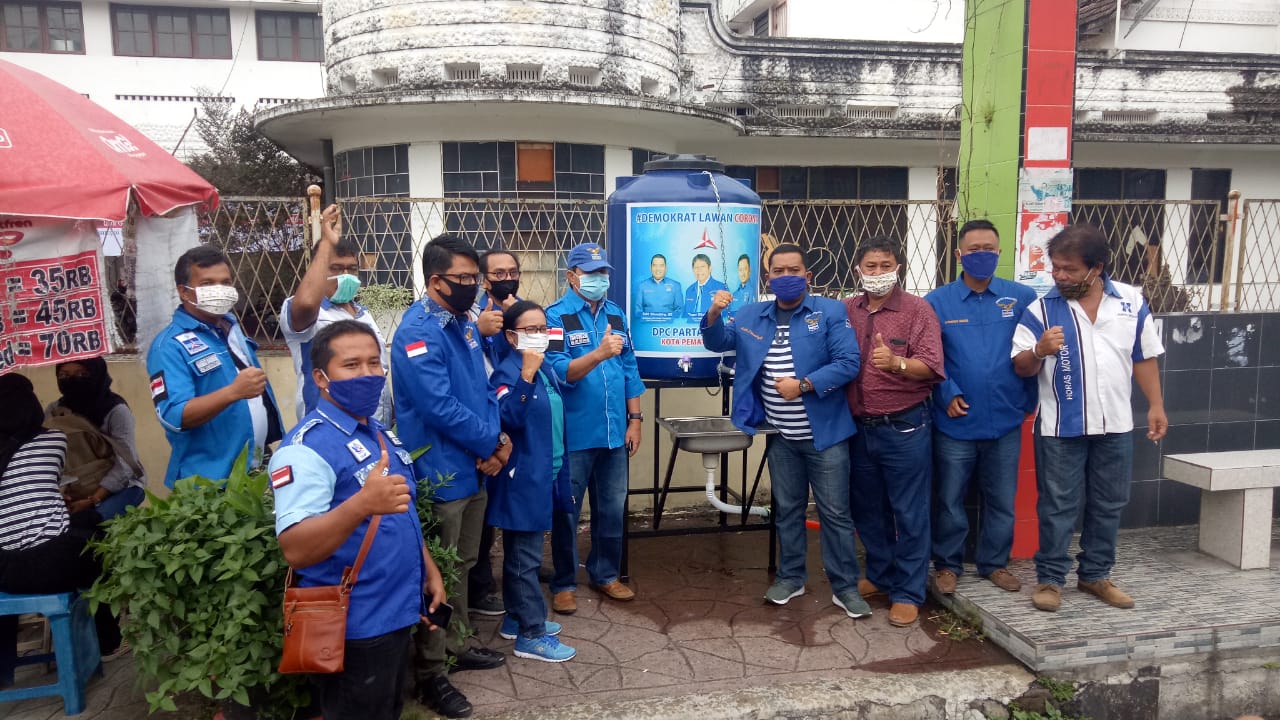 Cegah Penyebaran Covid-19, Partai Demokrat Siantar Sediakan Fasilitas Cuci Tangan Untuk Umum