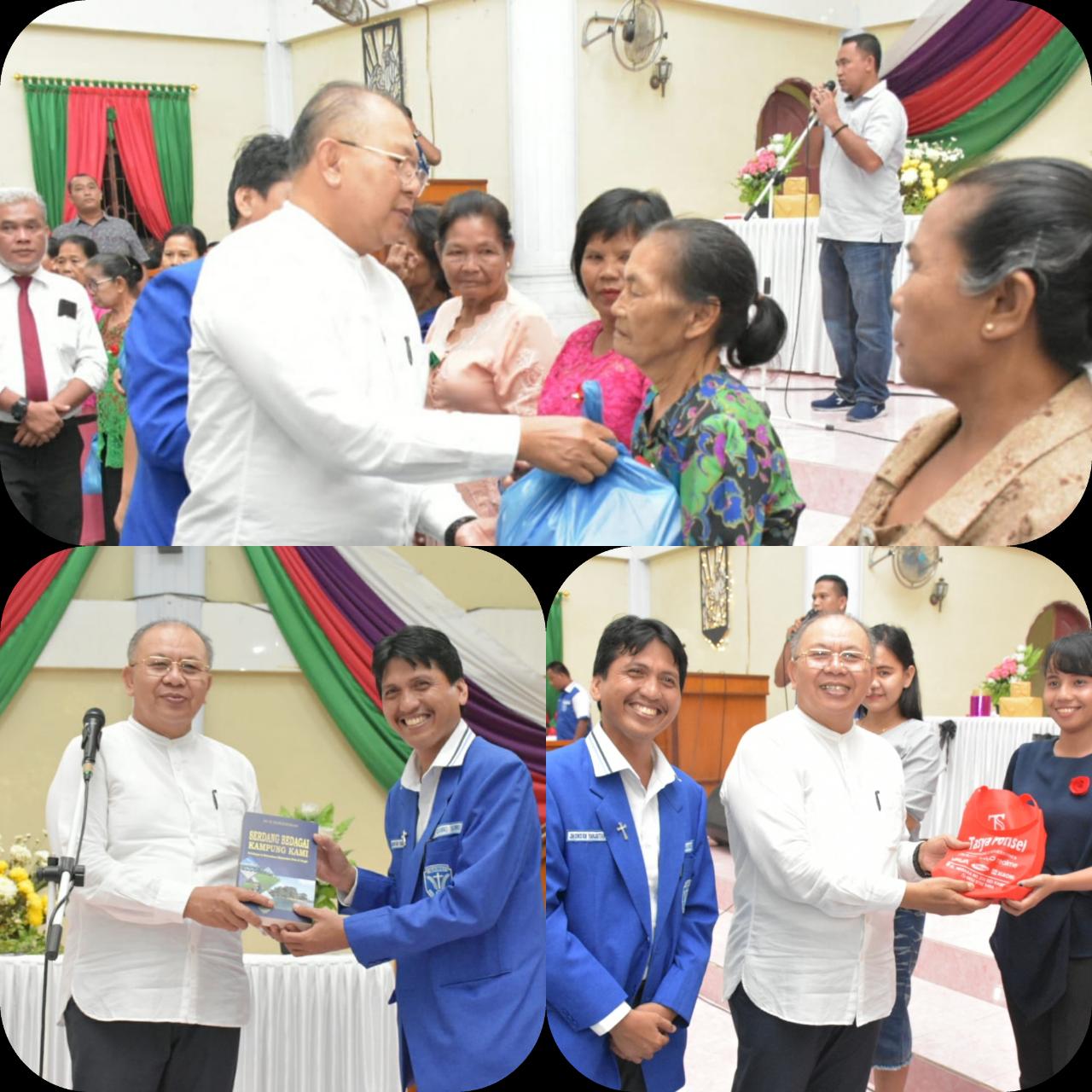 Bupati Ir H Soekirman Berikan Buku