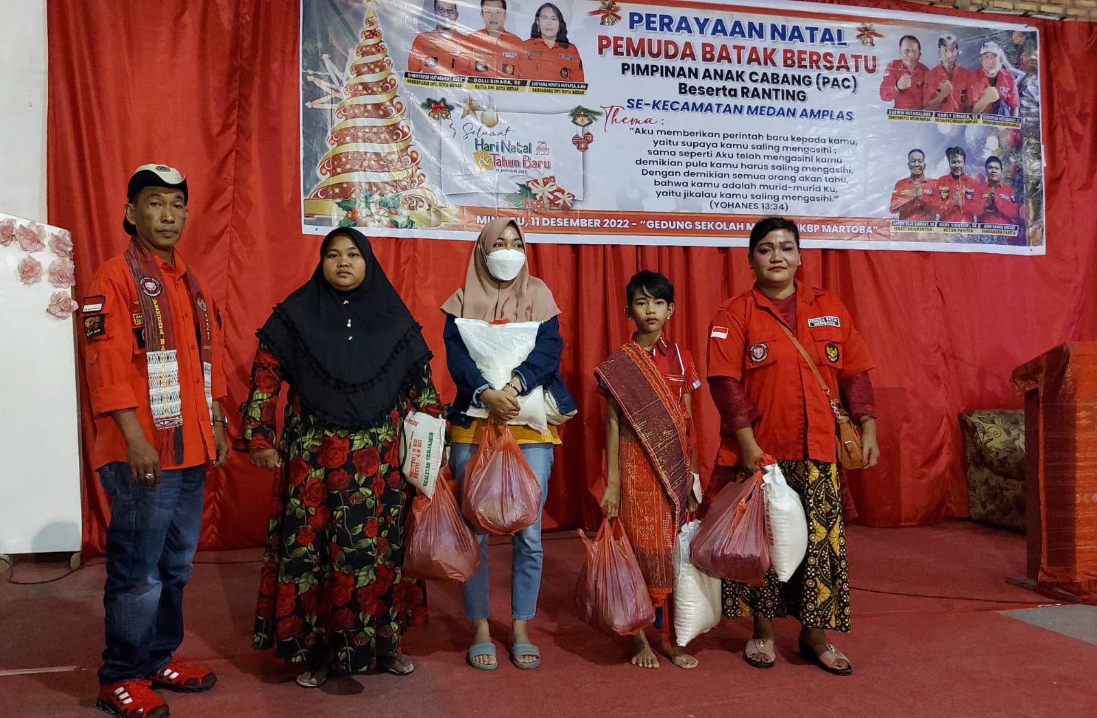 Natal PBB Medan Amplas Diwarnai Berbagi Kasih Tanpa Pandang Suku dan Agama