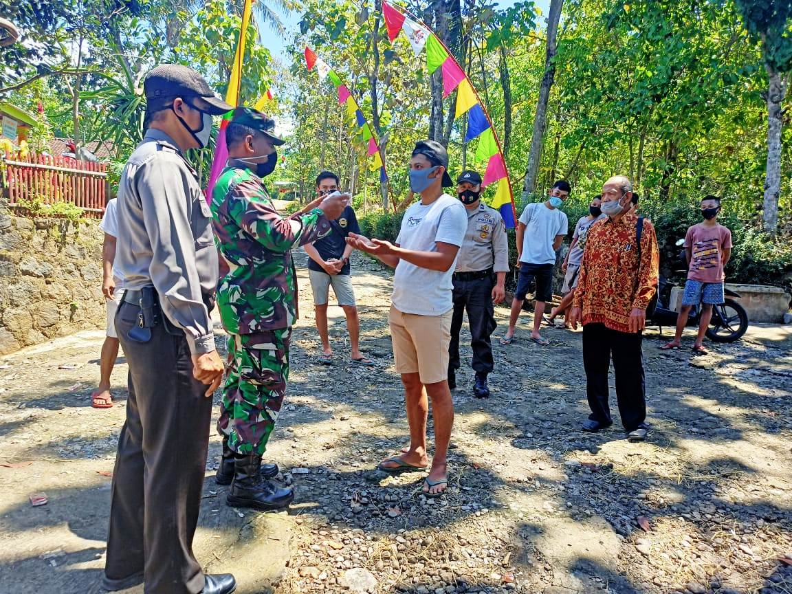 TNI Peringatkan Warga Selalu Pakai Masker Kemanapun 