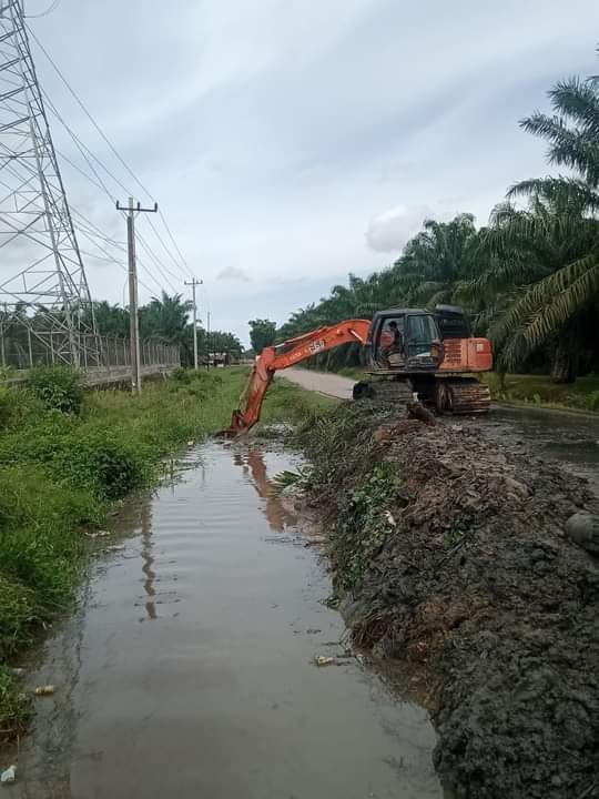 Perumahan Karyawan PTPN IV Kebun Ajamu Terendam Air