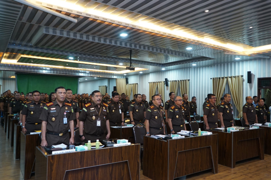 Kajati Sumut Pimpin Pelaksanaan Monev Kinerja Dihadiri 28 Kajari dan 9 Cabjari Serta Para Kasi