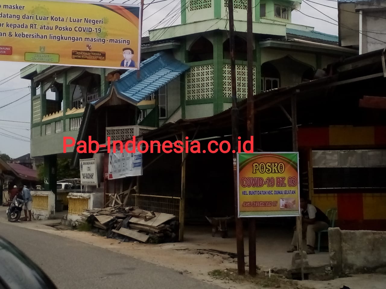 Hari Kamis Penutupan Portal Pada Tiga Gang Di RT 003 Kelurahan Bukit Datuk  