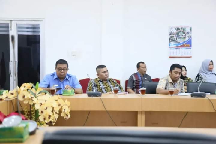 Rapat berthema Pencegahan Korupsi dilingkungan BUMD diikuti Bupati Labuhanbatu melalui Zoom Meeting