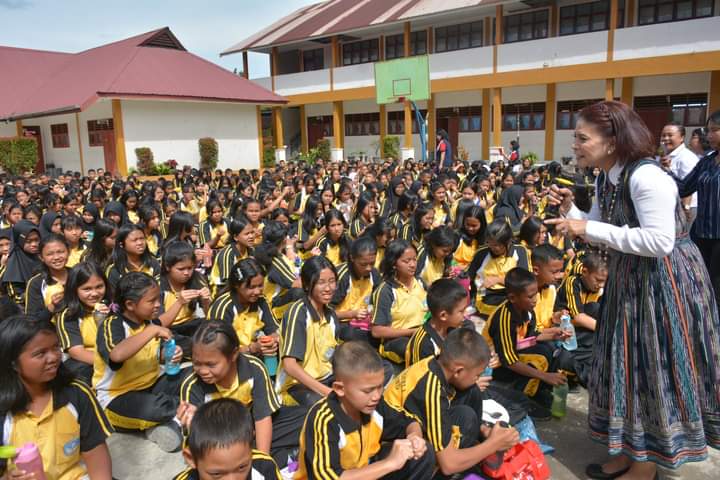 Ketua PKK Romy Mariani Ikut Kampanyekan ‘I Love Monday’